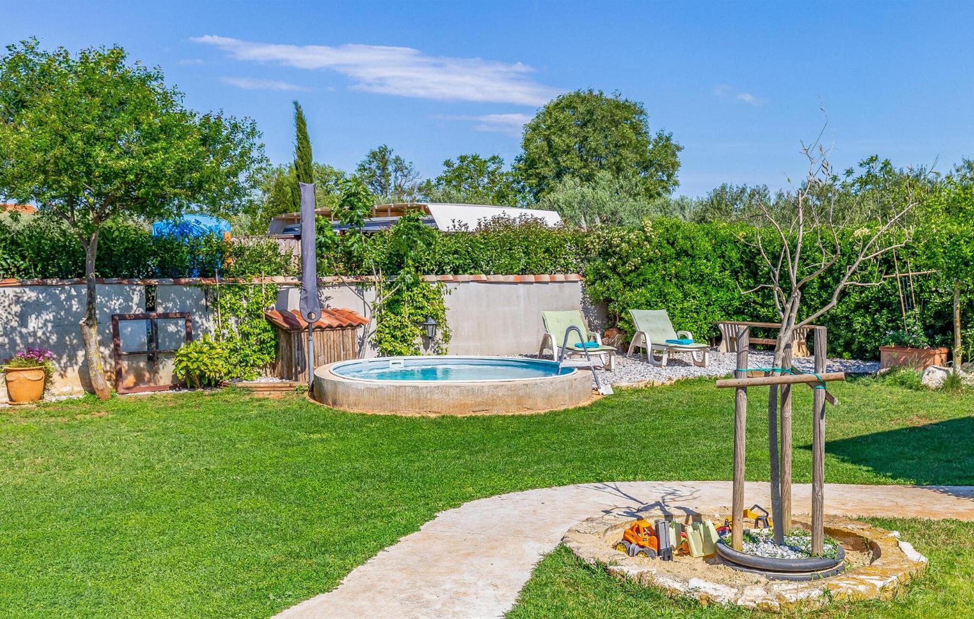 Holiday home Beautiful In Skatari With Kitchen *